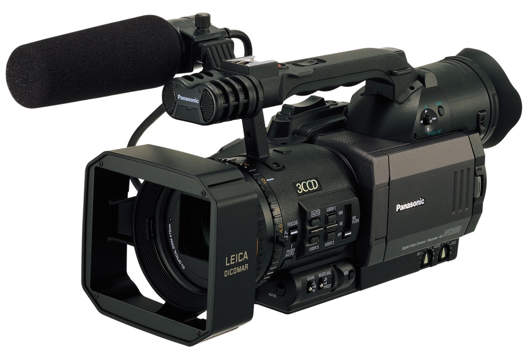 Panasonic AG DVX100B DV Camcorder