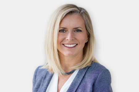  Kelly Grier Headshot