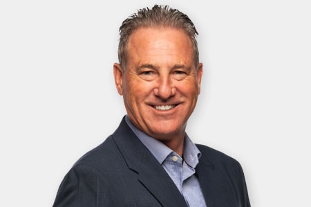 Simon Anderson Headshot