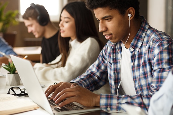 College student using a secure college network thanks to CDW.