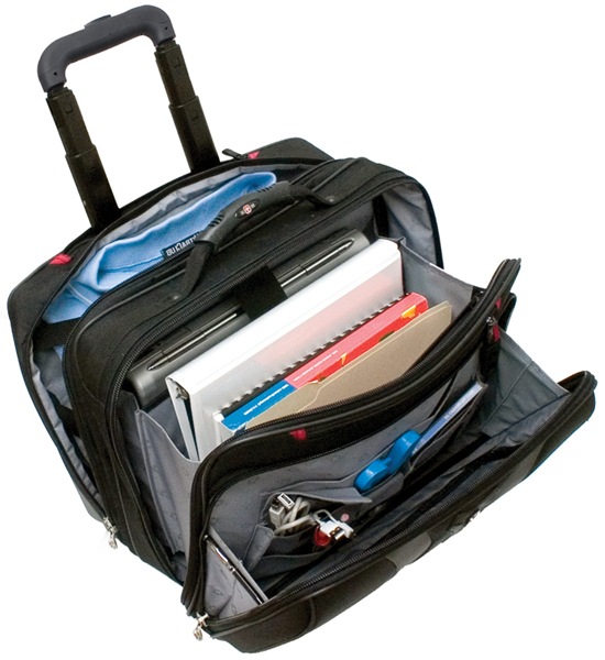 swiss gear rolling case