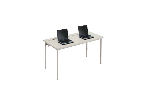 Bretford BASICS Quattro VOLTEA - table