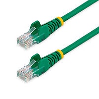StarTech.com Cat5e Ethernet Cable 15 ft Green - Cat 5e Snagless Patch Cable