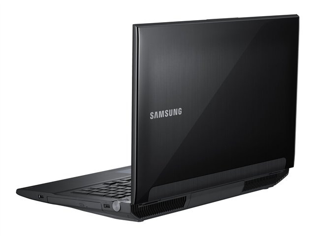 Samsung Series 7 Gamer 700G7C - 17.3" - Core i7 3630QM - Windows 8 64-bit - 16 GB RAM - 1.5 TB HDD