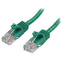 StarTech.com Cat5e Ethernet Cable 5 ft Green - Cat 5e Snagless Patch Cable