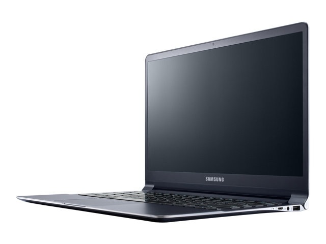 Samsung Series 9 900X3E - 13.3" - Core i7-3517U  - Windows 8 - 4 GB RAM