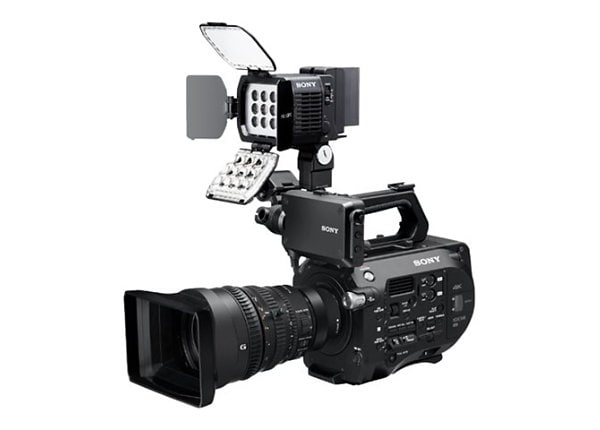 Sony XDCAM PXW-FS7K - camcorder FE PZ 28-135mm F4 G OSS lens - storage: flash card