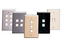 LEVITON 4PT WALLPLATE UNLDD WHT