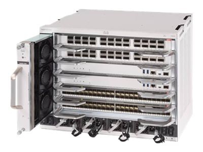 Cisco Catalyst 9606R - switch - 72 ports - rack-mountable - with Cisco Catalyst 9600 DNA Advantage Term License