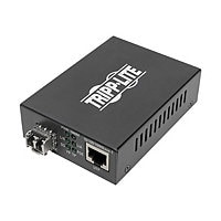 Tripp Lite Gigabit Multimode Fiber to Ethernet Media Converter, POE+ - 10/100/1000 LC, 850 nm, 550 m (1804 ft.) - fiber