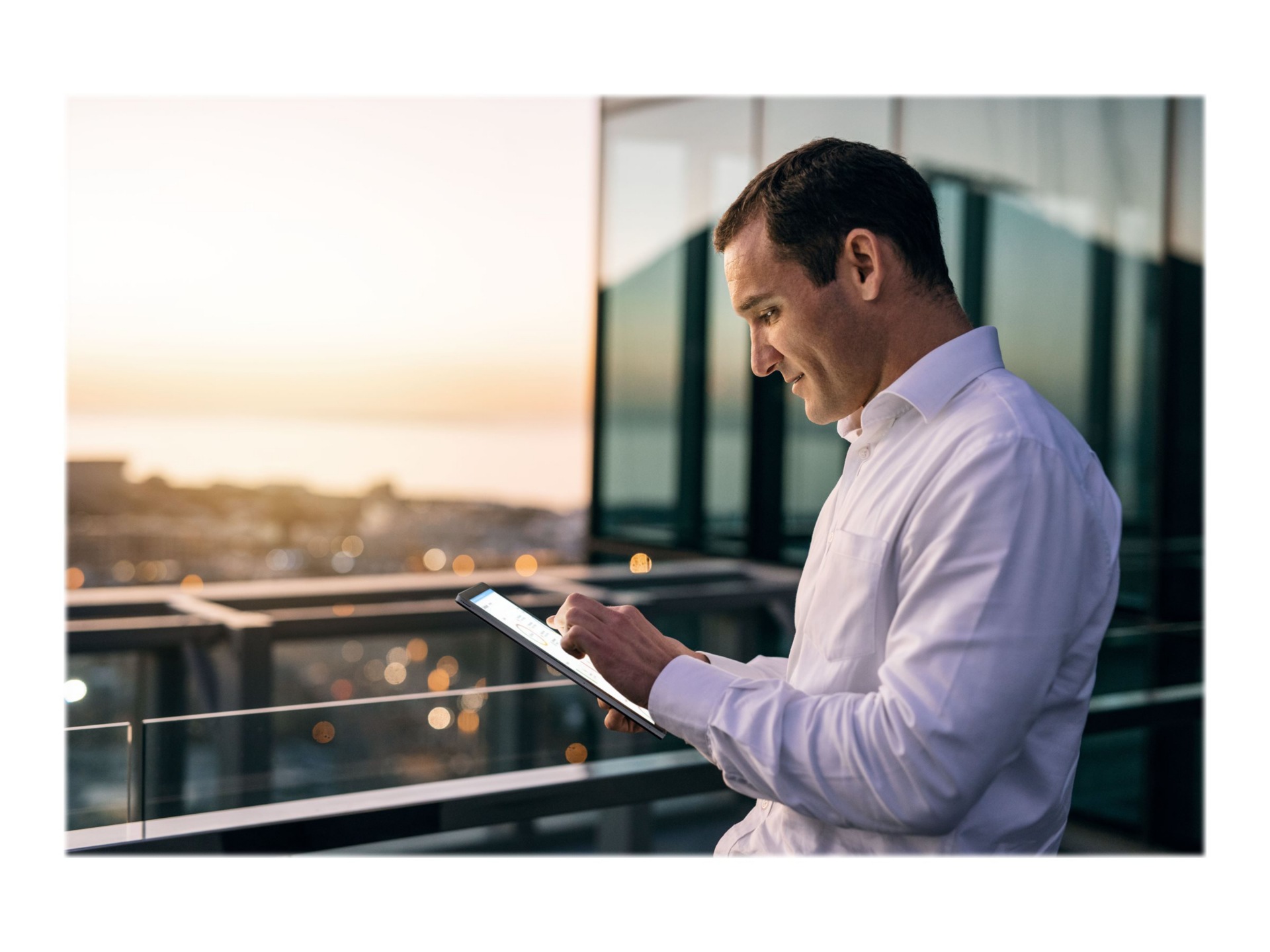 Thumbnail 4 of 11 for Dell Latitude 7200 2-in-1 - 12.3" - Core i7 8665U - vPro - 16 GB RAM - 256