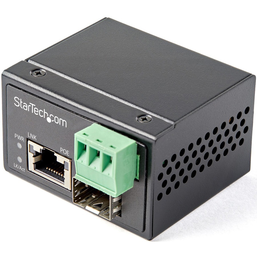 StarTech.com PoE+ Industrial Fiber to Ethernet Media Converter 30W, SFP to RJ45, SM/MM Fiber to Gigabit Copper Mini TAA