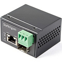 StarTech.com Industrial Fiber to Ethernet Media Converter w/PoE+ 30W -Mini