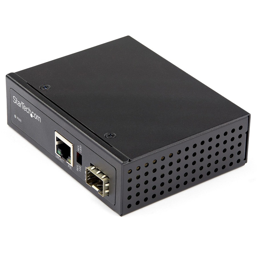 StarTech.com PoE+ Industrial Fiber to Ethernet Media Converter 60W - SFP to RJ45