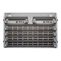 Arista 7504R - switch - managed - rack-mountable - with 2 x Supervisor modules (DCS-7500-SUP2), 6 x Fabric modules