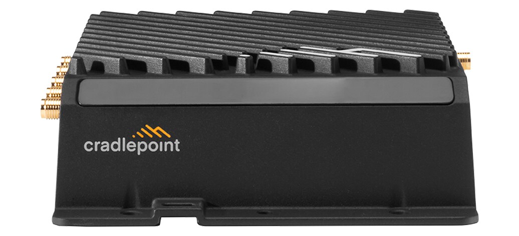Cradlepoint R920 Ruggedized Router with 1 Year NetCloud Mobile Essential Plan
