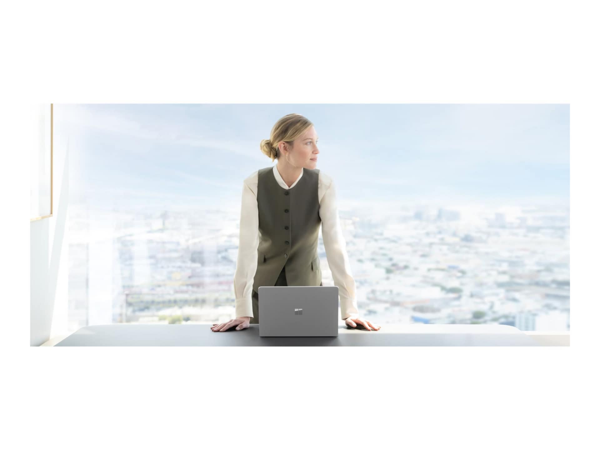 Thumbnail 6 of 6 for Microsoft Surface Laptop Copilot+ PC for Business - 7th edition - 15" - Intel Core Ultra 7 - 32 GB RAM - 512 GB