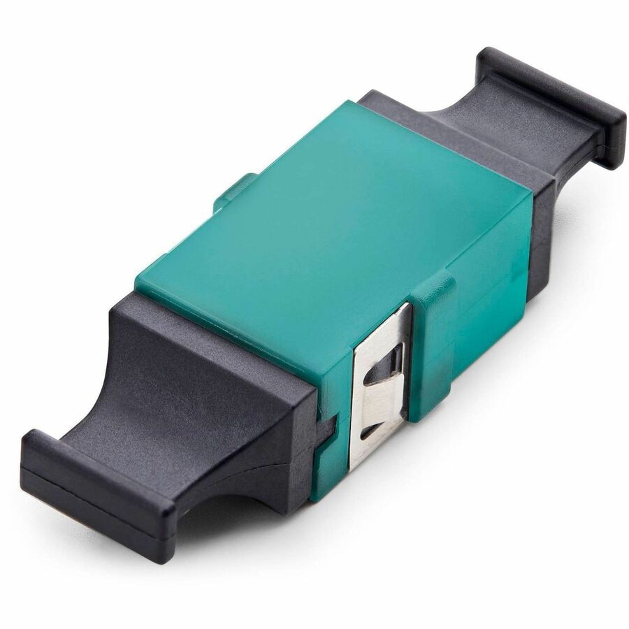 StarTech MPO/MTP Coupler, Multimode OM3/OM4 MPO Fiber Coupler, Key Up-Key D