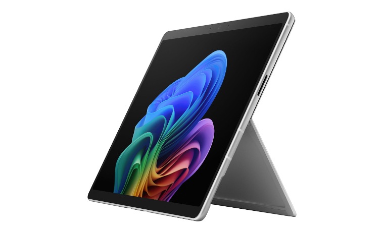 Microsoft Surface Pro 5G 13” – Intel Core Ultra 7–32 GB RAM – 512