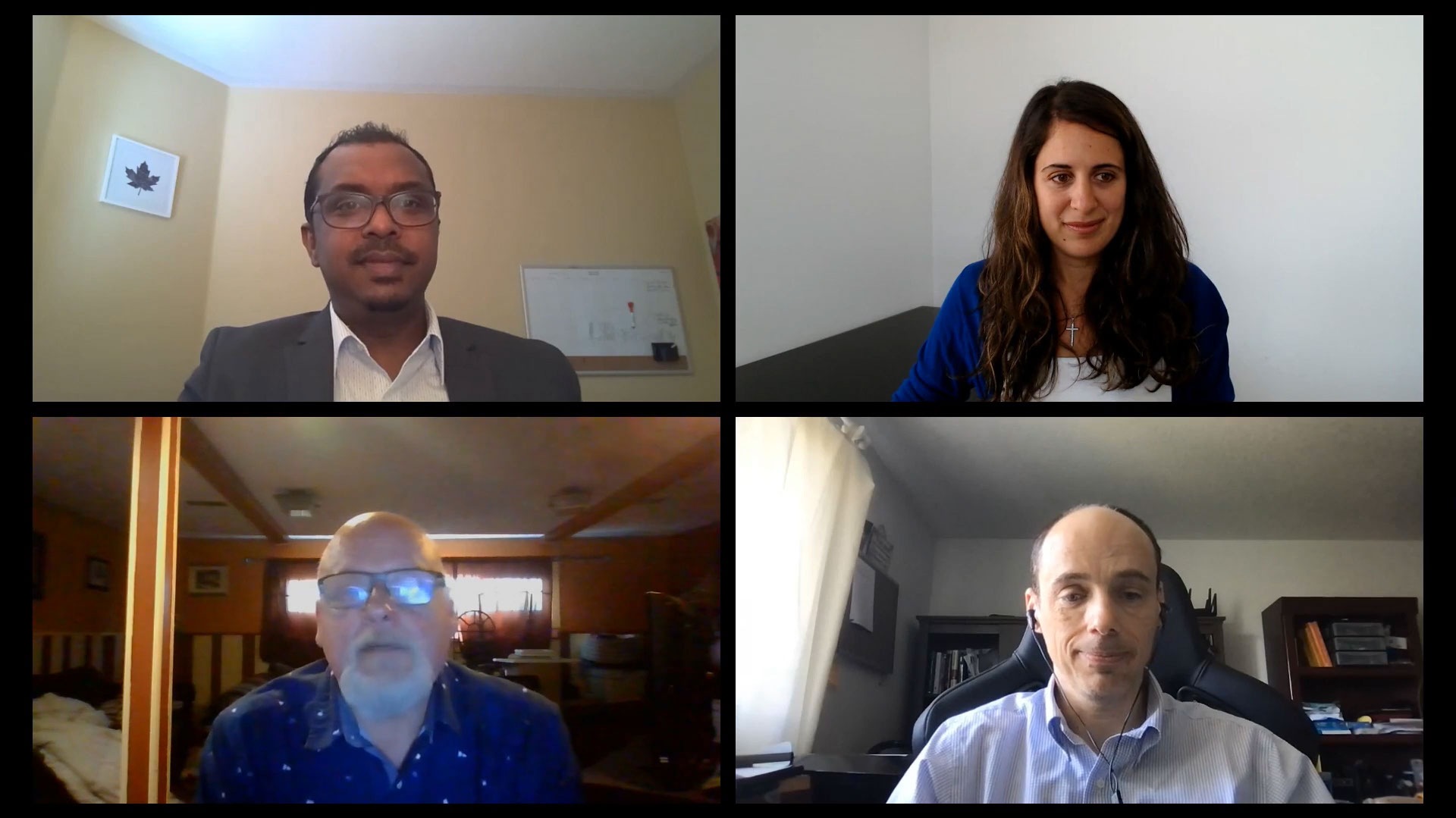 Panel of experts talking about cloud services and cloud native applications.