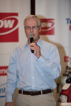Mark Rolfing speaks at CDW Tech Fore! launch