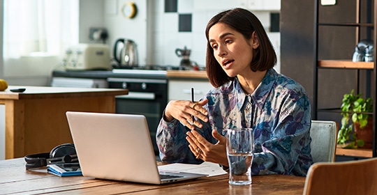 Chromebooks pros and cons article thumbnail