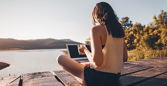 Four Keys to Supporting ‘Deskless’ Frontline Workers with ChromeOS