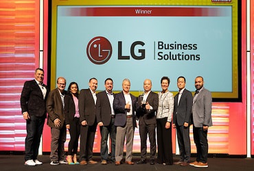 LG receives its CDW Partner of the Year award. 