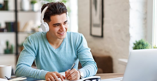 Wired vs. Wireless Headsets for Your WFH Day